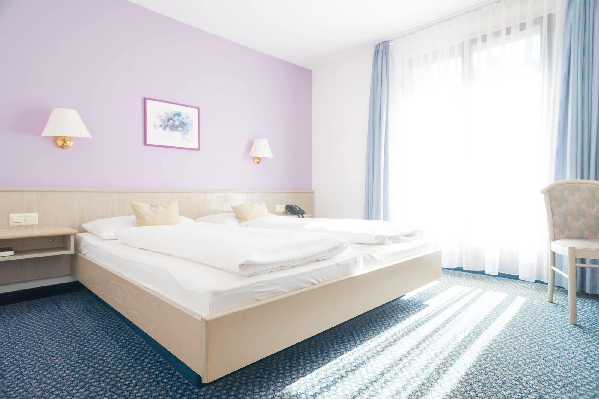 Hirschengarten Hotel Freiburg im Breisgau Ngoại thất bức ảnh